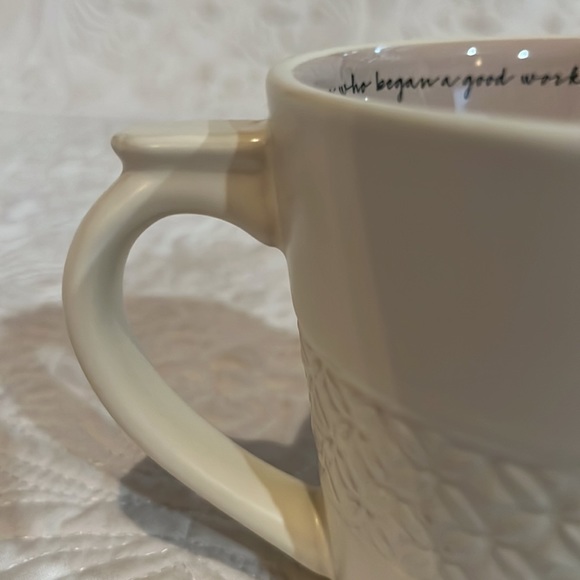 Dayspring 11 oz Believe textured mug, NWT - Picture 9 of 12